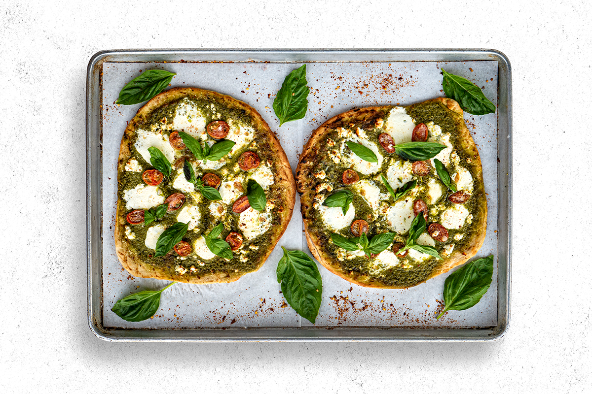 Crispy Basil Pesto Pizza with Mozzarella & Tomatoes - MNMLST
